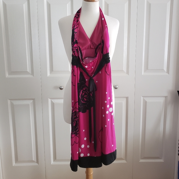 Cute Fushcia Floral Dress - Picture 2 of 6